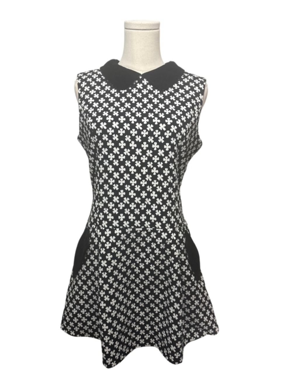 Black & White Floral Fit-and-Flare Dress with Peter Pan Collar - size 4/6